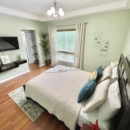 Modern 3 Bedroom Condo In Private Community #8 Petit Valley Exterior foto