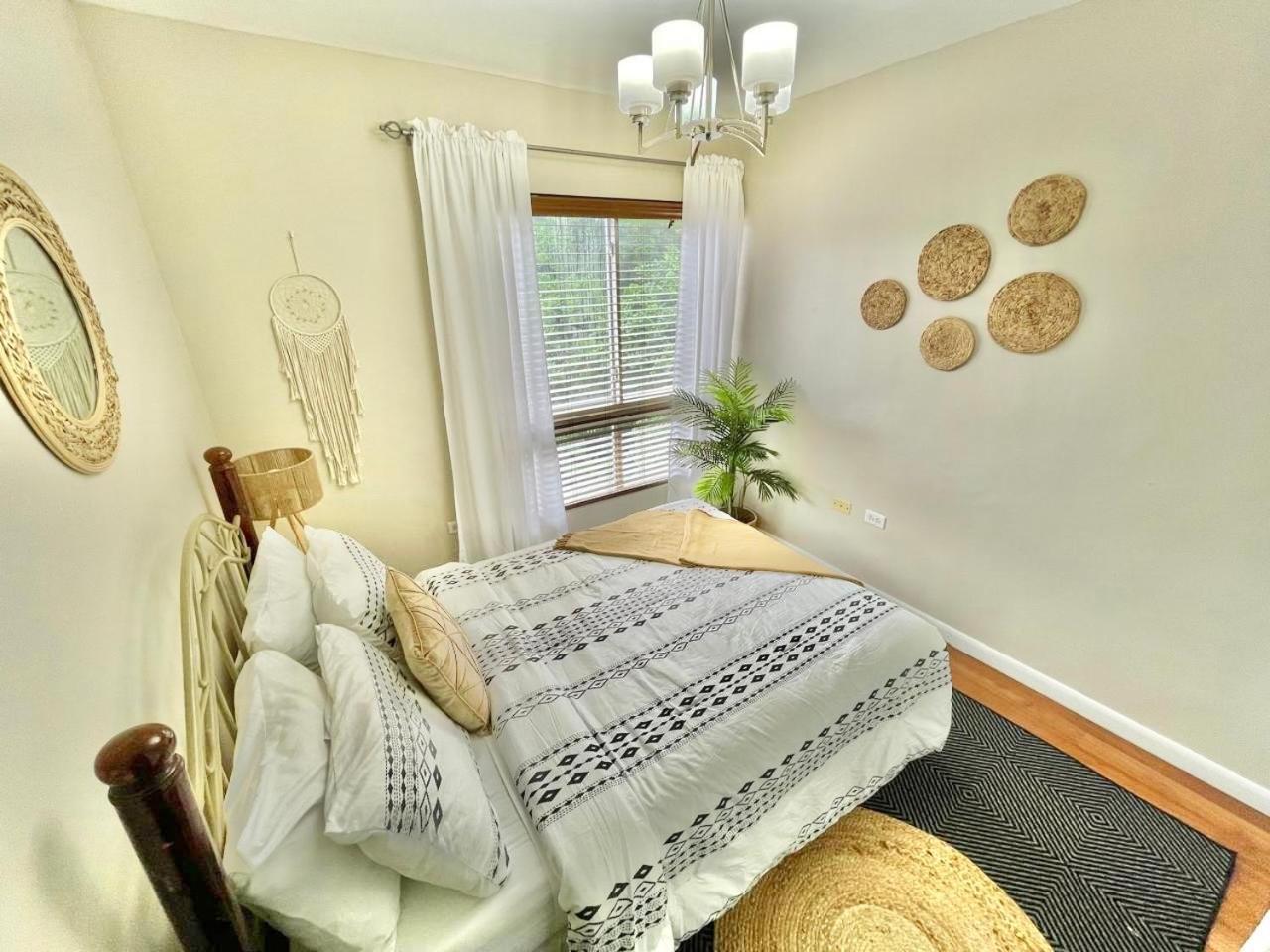 Modern 3 Bedroom Condo In Private Community #8 Petit Valley Exterior foto