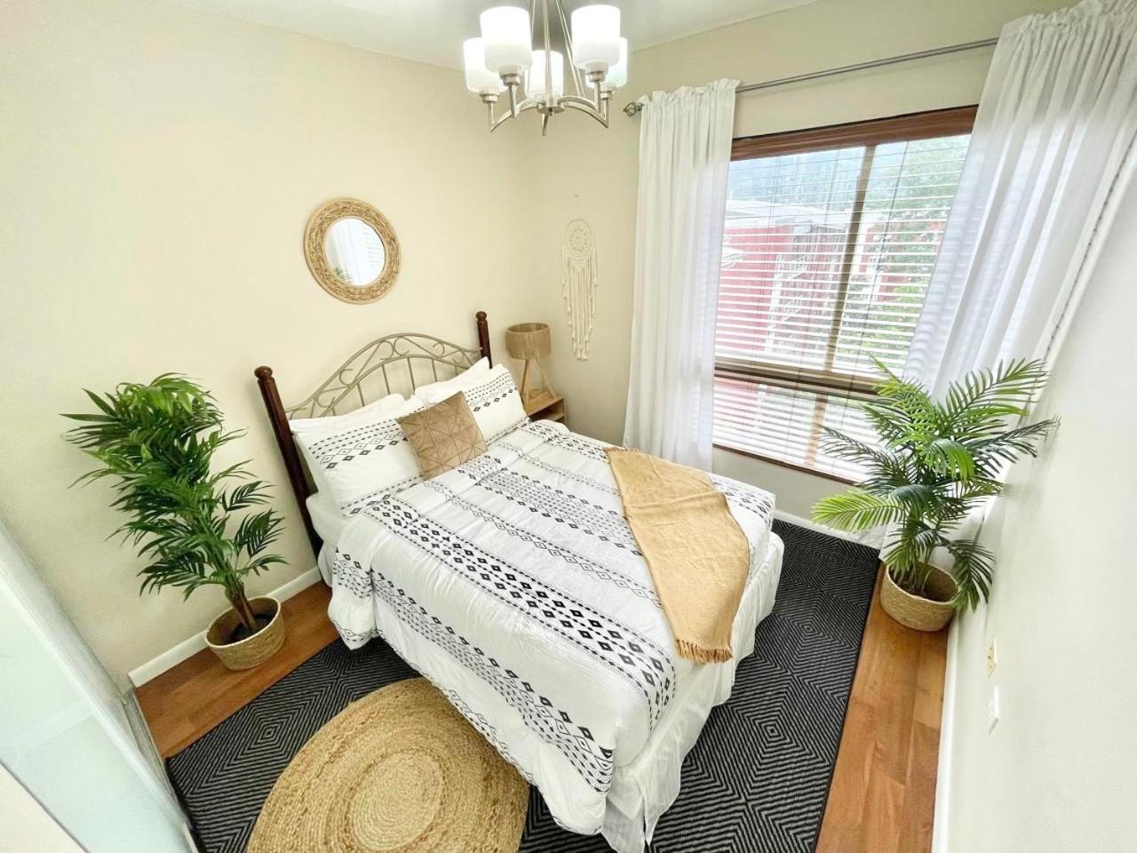 Modern 3 Bedroom Condo In Private Community #8 Petit Valley Exterior foto